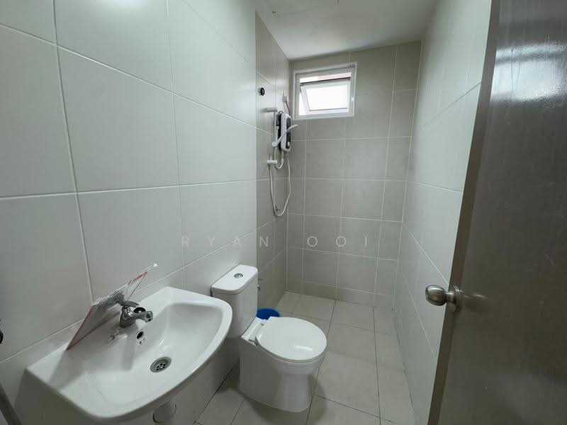 Condominium for Sale at D'Aman Residence - Ryan Ooi - Bathroom - PropertyGuru.com.my