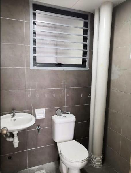 Kediaman Servis untuk Disewa di ARC @ Austin Hills - Robbie Tan - Bathroom - PropertyGuru.com.my