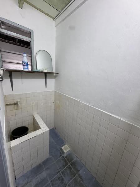 2-storey Terraced House for Rent in Taman Kledang (Menglembu) - Joseph Wong - Bathroom - PropertyGuru.com.my