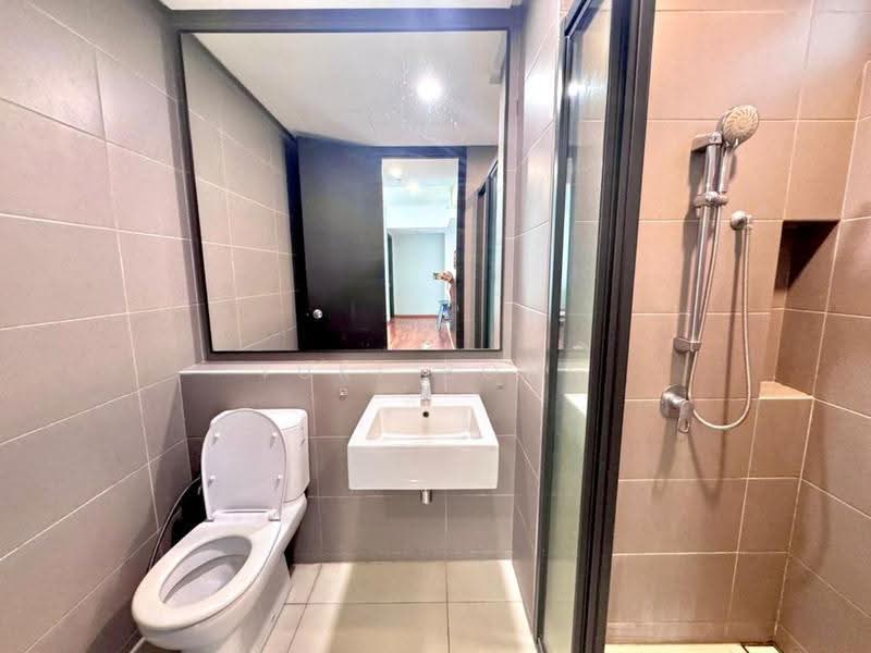 Kediaman Servis untuk Disewa di The Tamarind - Yuki Bong - Bathroom - PropertyGuru.com.my
