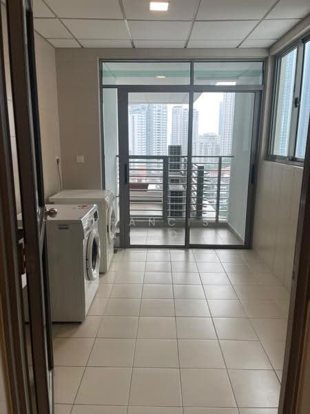 Kondominium untuk Disewa di 10 Mont Kiara @ MK10 - Francis Ngooi - Balcony - PropertyGuru.com.my