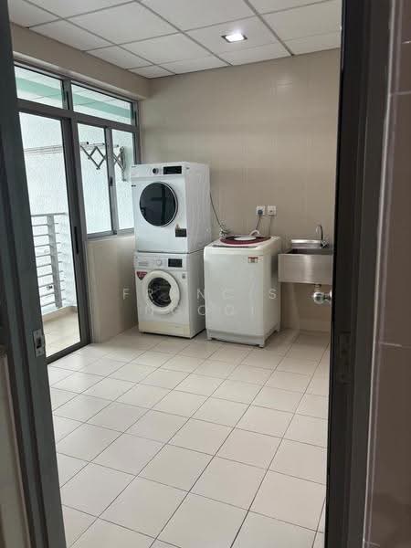 Kondominium untuk Disewa di 10 Mont Kiara @ MK10 - Francis Ngooi - Balcony - PropertyGuru.com.my