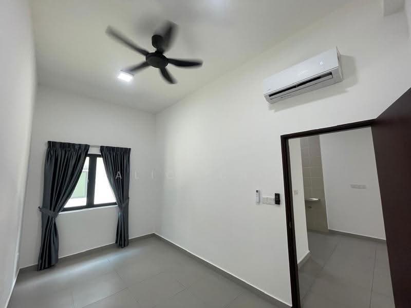 3-storey Terraced House for Rent in Batu 9 (Cheras) - Alice Chin - Bedroom - PropertyGuru.com.my