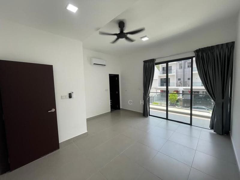 3-storey Terraced House for Rent in Batu 9 (Cheras) - Alice Chin - Living Room - PropertyGuru.com.my