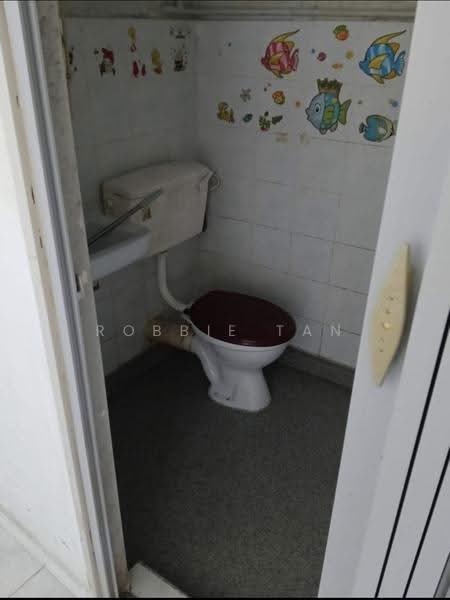 Rumah Flat untuk Disewa di Sri Lanang - Robbie Tan - Bathroom - PropertyGuru.com.my