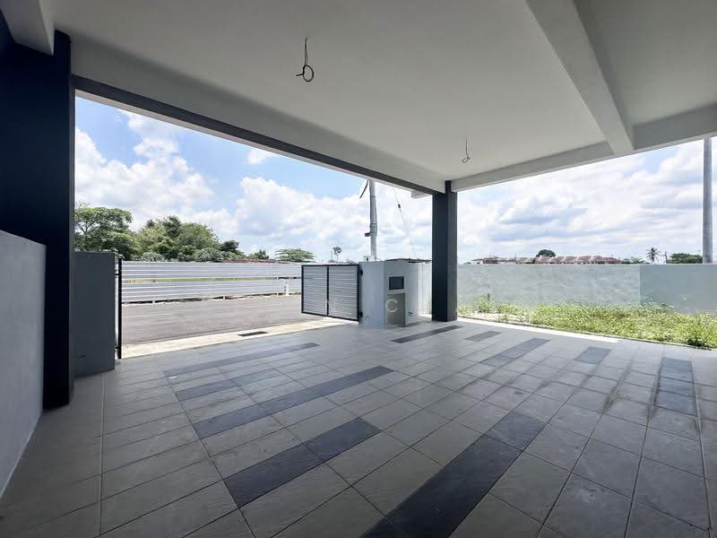 2-storey Terraced House for Sale in Teluk Intan (Perak) - Kevin Chai - Car Porch - PropertyGuru.com.my