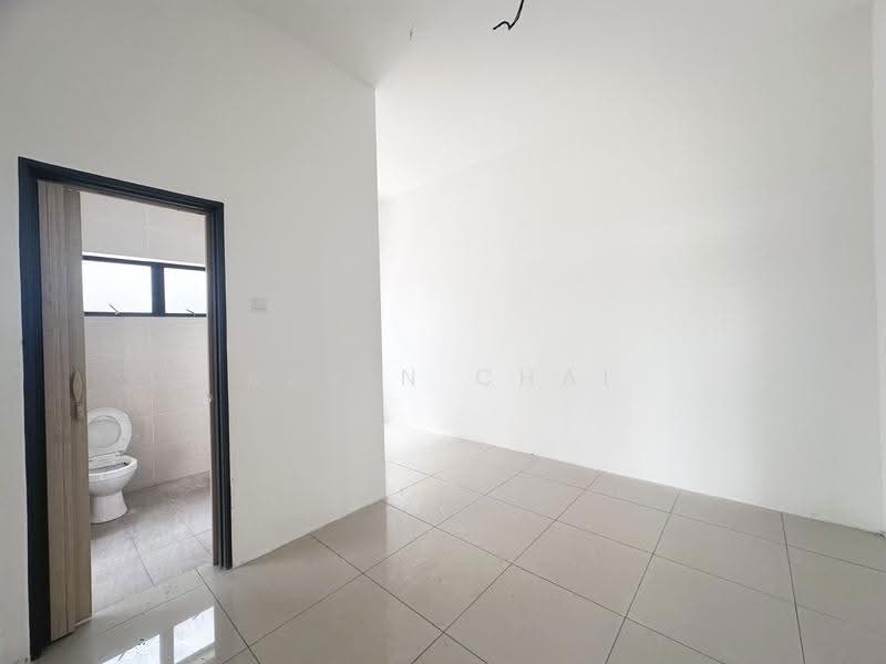 2-storey Terraced House for Sale in Teluk Intan (Perak) - Kevin Chai - Bedroom - PropertyGuru.com.my