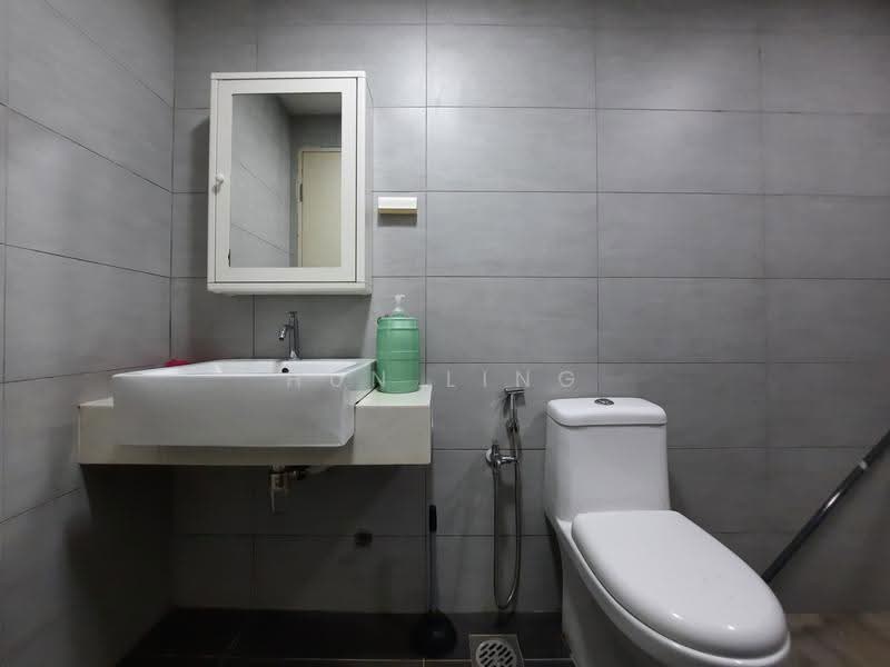 Kediaman Servis untuk Disewa di Arte Plus - Hun Ling - Bathroom - PropertyGuru.com.my