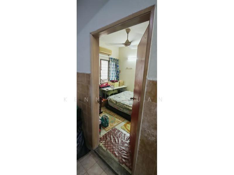 2-storey Terraced House for Sale in Taman Wawasan (Puchong) - Kenny Kuan - Bedroom - PropertyGuru.com.my