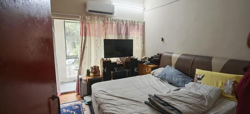 2-storey Terraced House for Sale in Taman Wawasan (Puchong) - Kenny Kuan - Bedroom - PropertyGuru.com.my