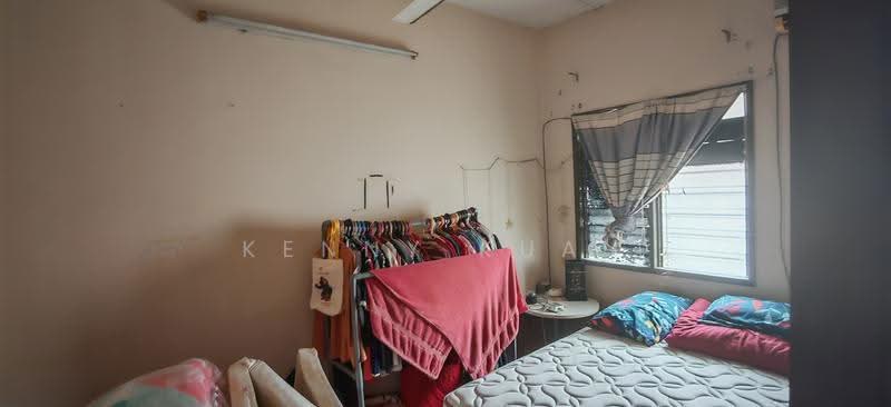 2-storey Terraced House for Sale in Taman Wawasan (Puchong) - Kenny Kuan - Bedroom - PropertyGuru.com.my
