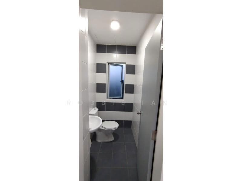 Pangsapuri untuk Dijual di Camellia Residence - Robbie Tan - Bathroom - PropertyGuru.com.my