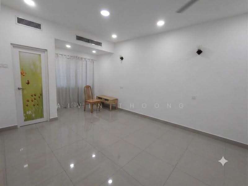 2-storey Terraced House for Sale in Taman Bukit Serdang (Seri Kembangan) - Aivin Thoong - Living Room - PropertyGuru.com.my