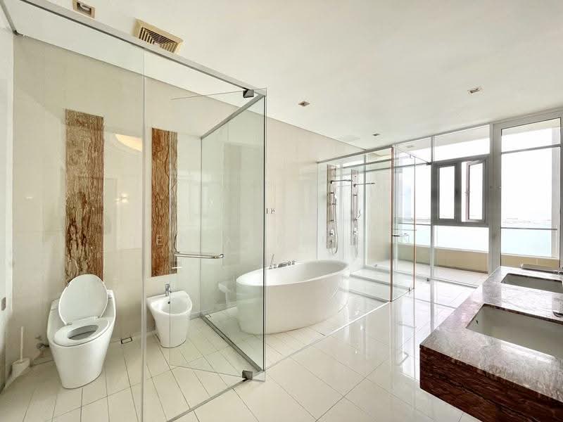 Condominium for Rent at 8 Gurney (The Shore Condominium) - Lee Xue Chen - Bathroom - PropertyGuru.com.my