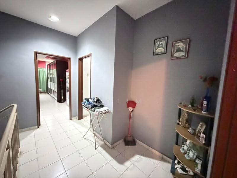Rumah Teres 2-Tingkat untuk Dijual di Taman Damai Utama (Bandar Kinrara) - ChaoLim . - Corridor - PropertyGuru.com.my