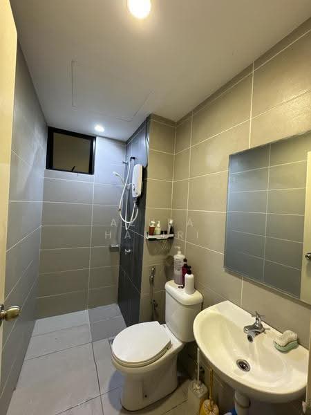 Condominium for Rent at Mizumi Residences - Azura Hariri - Bathroom - PropertyGuru.com.my