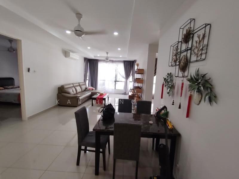 Kondominium untuk Dijual di Upper East @ Tiger Lane - Kar Long Lee - Living Room - PropertyGuru.com.my