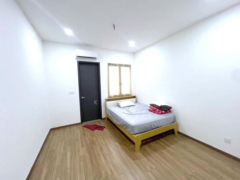 Rumah Teres 2-Tingkat untuk Dijual di Jade Hills (Kajang) - Kew . - Bedroom - PropertyGuru.com.my