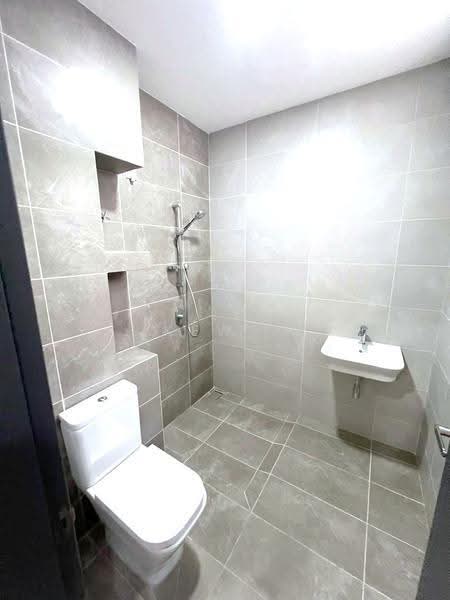 Rumah Teres 2-Tingkat untuk Dijual di Jade Hills (Kajang) - Kew . - Bathroom - PropertyGuru.com.my