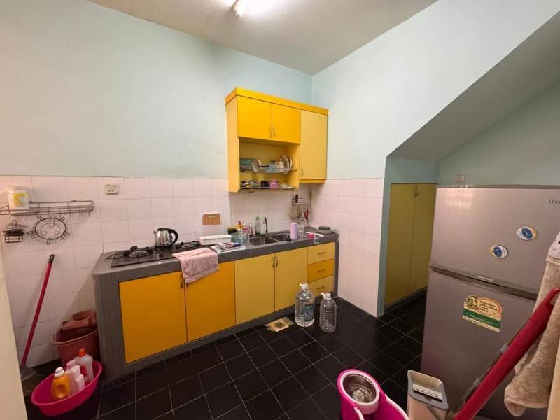 Kondominium untuk Dijual di Palm Court Town House - Sean Yeoh - Kitchen - PropertyGuru.com.my