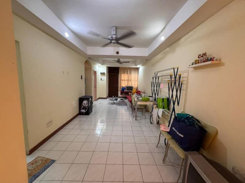 Kondominium untuk Dijual di Palm Court Town House - Sean Yeoh - Living Room - PropertyGuru.com.my