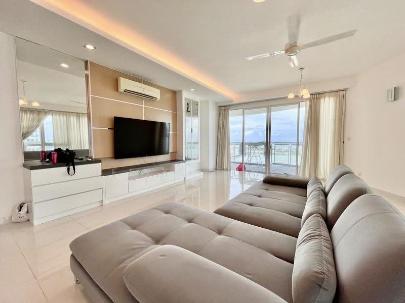 Kondominium untuk Disewa di Gurney Paragon - Lee Xue Chen - Living Room - PropertyGuru.com.my