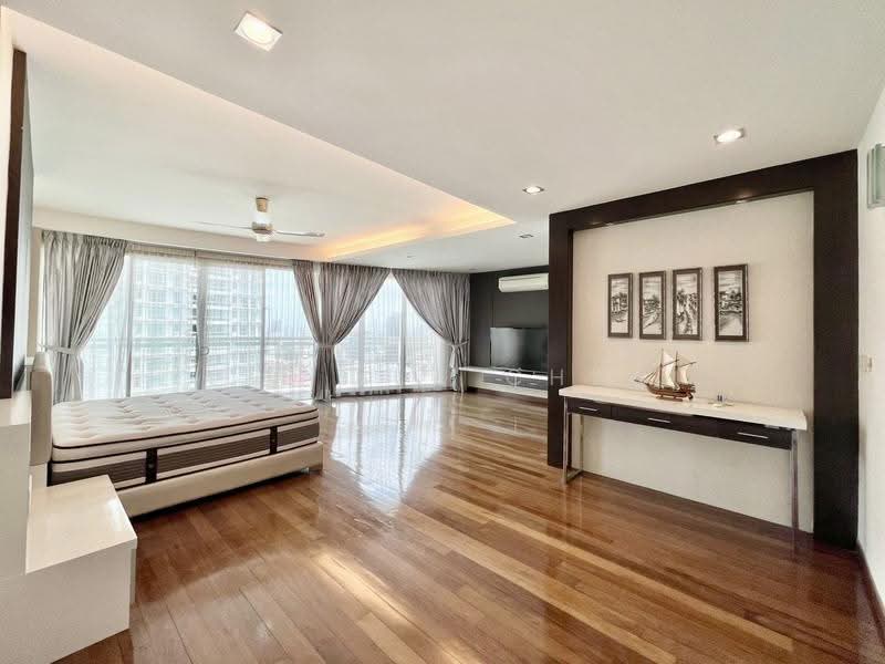 Kondominium untuk Disewa di Gurney Paragon - Lee Xue Chen - Bedroom - PropertyGuru.com.my