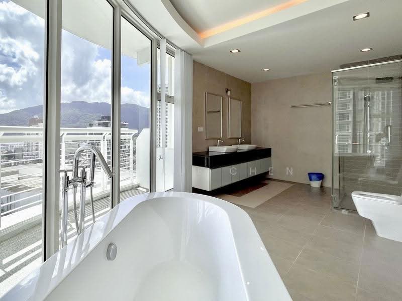 Kondominium untuk Disewa di Gurney Paragon - Lee Xue Chen - Bathroom - PropertyGuru.com.my