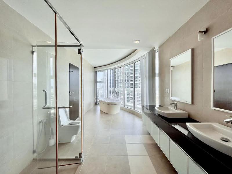 Kondominium untuk Disewa di Gurney Paragon - Lee Xue Chen - Bathroom - PropertyGuru.com.my