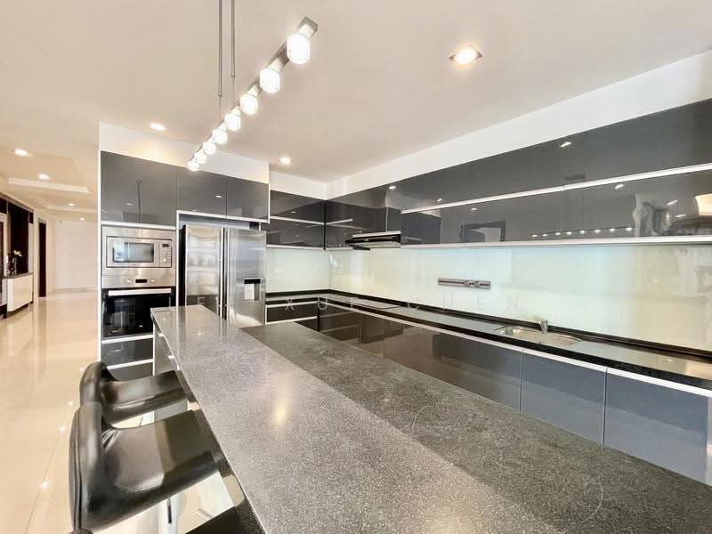 Kondominium untuk Disewa di Gurney Paragon - Lee Xue Chen - Kitchen - PropertyGuru.com.my