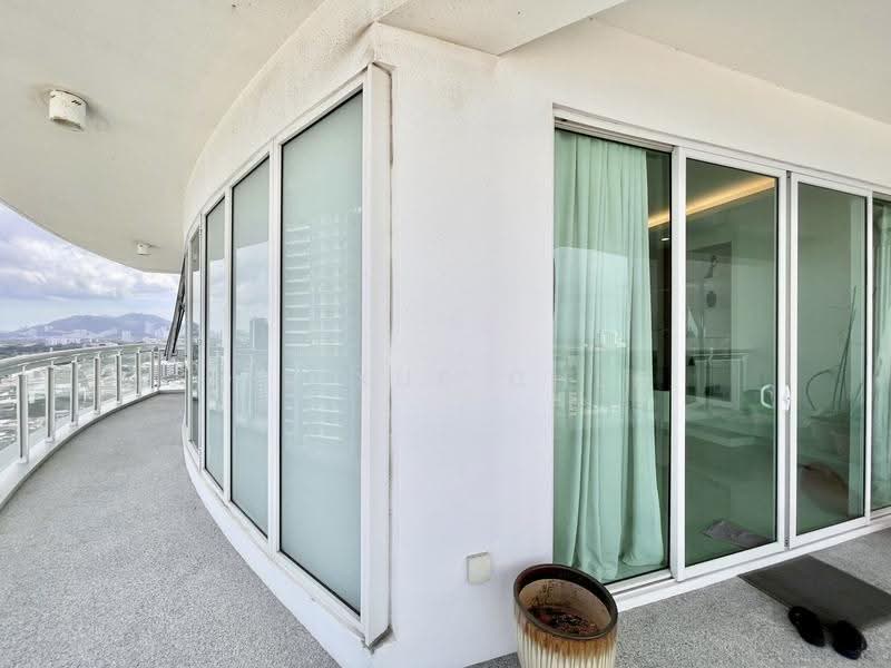 Kondominium untuk Disewa di Gurney Paragon - Lee Xue Chen - Balcony - PropertyGuru.com.my