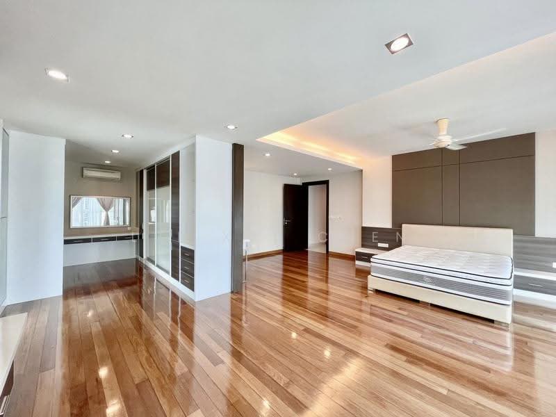 Kondominium untuk Disewa di Gurney Paragon - Lee Xue Chen - Bedroom - PropertyGuru.com.my