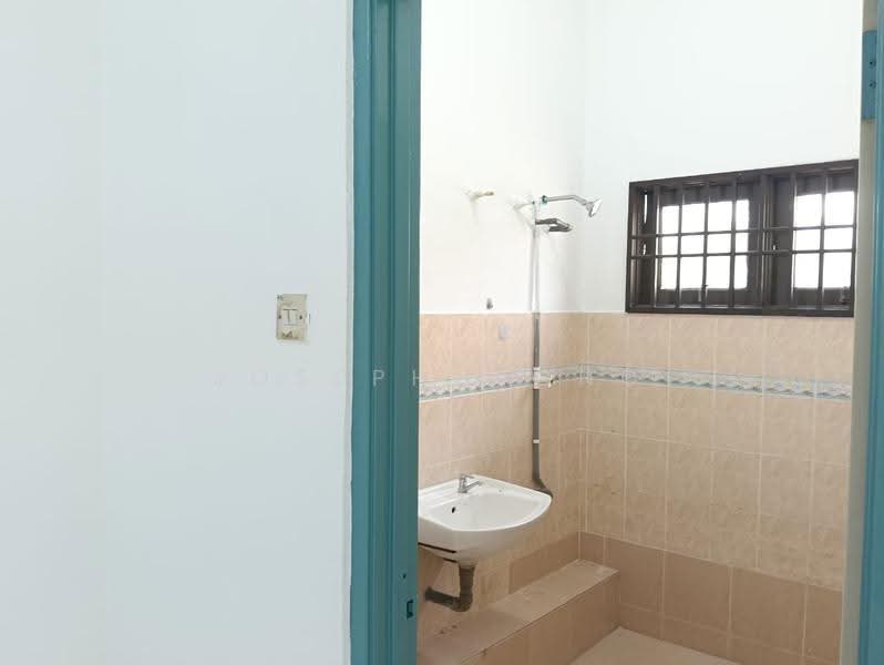 Rumah Teres 2-Tingkat untuk Dijual di Station 18 (Ipoh) - Joseph Wong - Bathroom - PropertyGuru.com.my