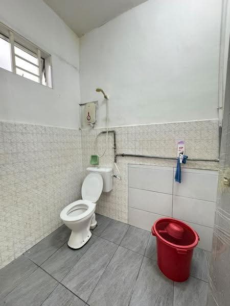 Rumah Teres 1-Tingkat untuk Disewa di Taman Ungku Tun Aminah (Skudai) - Nellie Lim - Bathroom - PropertyGuru.com.my