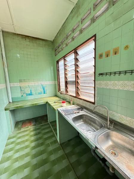 Rumah Teres 1-Tingkat untuk Disewa di Taman Ungku Tun Aminah (Skudai) - Nellie Lim - Kitchen - PropertyGuru.com.my