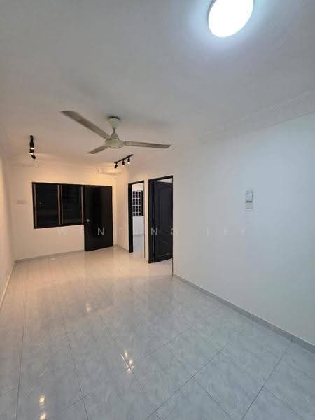 Rumah Flat untuk Dijual di Flat Tasek 64 - Wenting Lee - Living Room - PropertyGuru.com.my