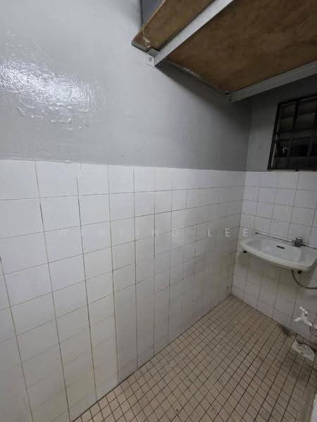 Rumah Flat untuk Dijual di Flat Tasek 64 - Wenting Lee - Bathroom - PropertyGuru.com.my