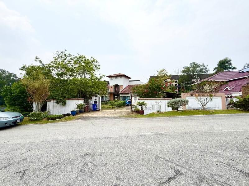 Bungalow House for Sale in Seksyen 7 (Shah Alam) - Azizol . - Exterior - PropertyGuru.com.my