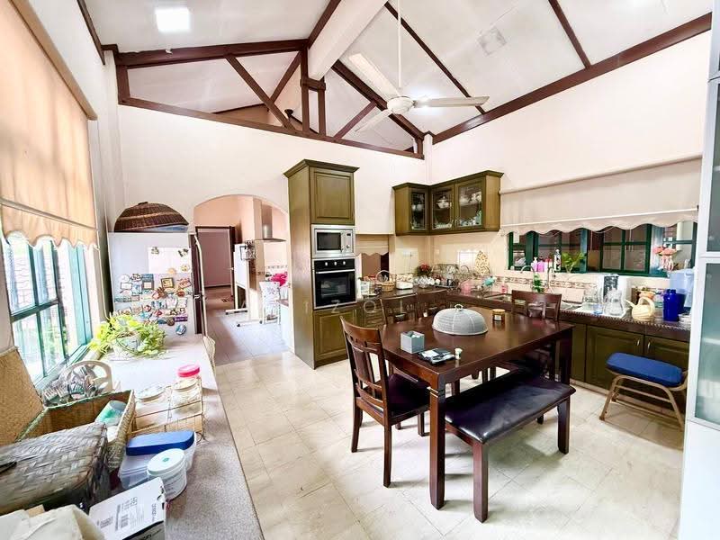 Bungalow House for Sale in Seksyen 7 (Shah Alam) - Azizol . - Kitchen - PropertyGuru.com.my