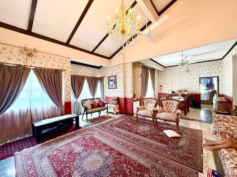 Bungalow House for Sale in Seksyen 7 (Shah Alam) - Azizol . - Living Room - PropertyGuru.com.my