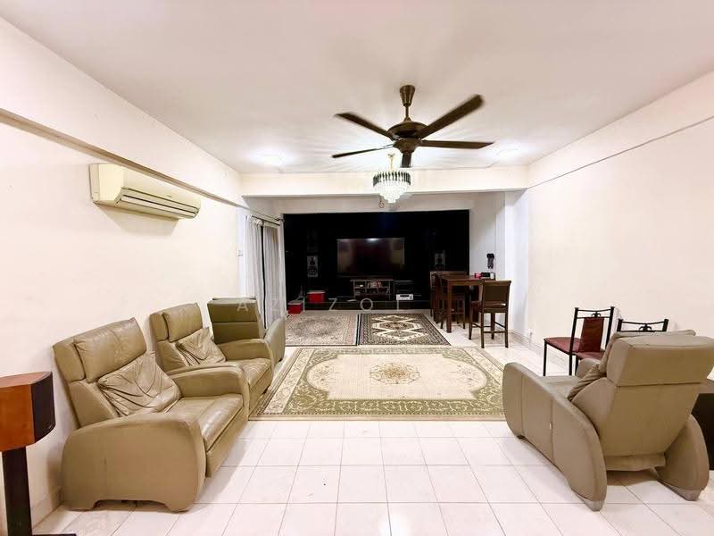 Bungalow House for Sale in Seksyen 7 (Shah Alam) - Azizol . - Living Room - PropertyGuru.com.my