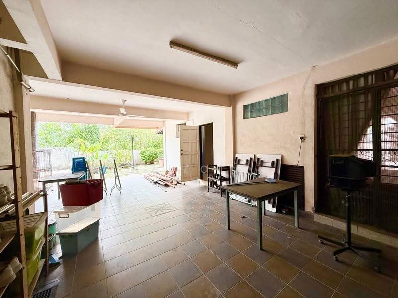Bungalow House for Sale in Seksyen 7 (Shah Alam) - Azizol . - Exterior - PropertyGuru.com.my