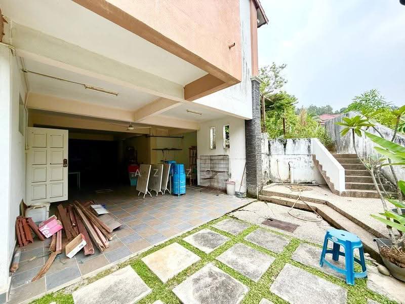 Bungalow House for Sale in Seksyen 7 (Shah Alam) - Azizol . - Exterior - PropertyGuru.com.my