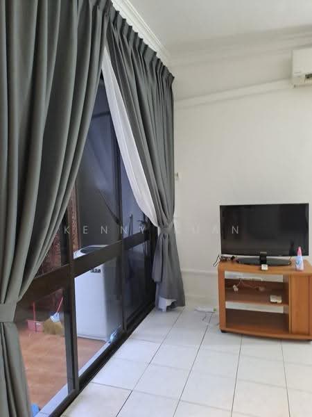 Kondominium untuk Dijual di Angkasa Impian 1 - Kenny Kuan - Living Room - PropertyGuru.com.my