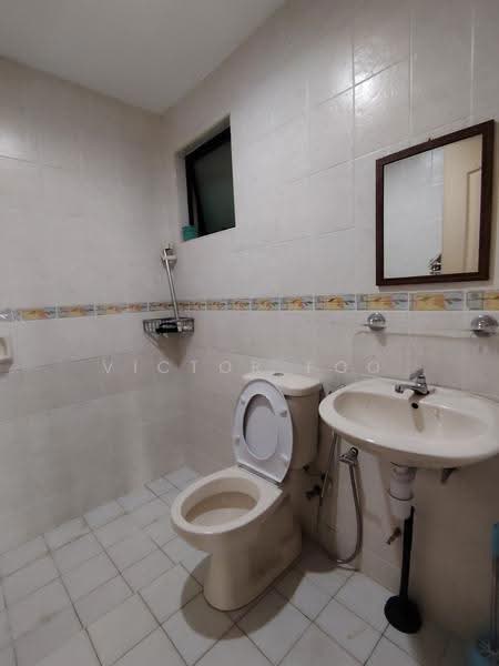 Kondominium untuk Disewa di Pelangi Utama - Victor Foo - Bathroom - PropertyGuru.com.my