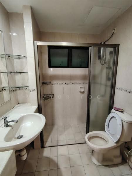 Kondominium untuk Disewa di Pelangi Utama - Victor Foo - Bathroom - PropertyGuru.com.my