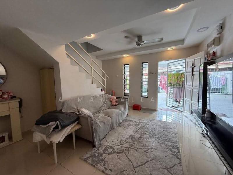 2-storey Terraced House for Sale in Sri Petaling (Kuala Lumpur) - Aiman Allam - Living Room - PropertyGuru.com.my