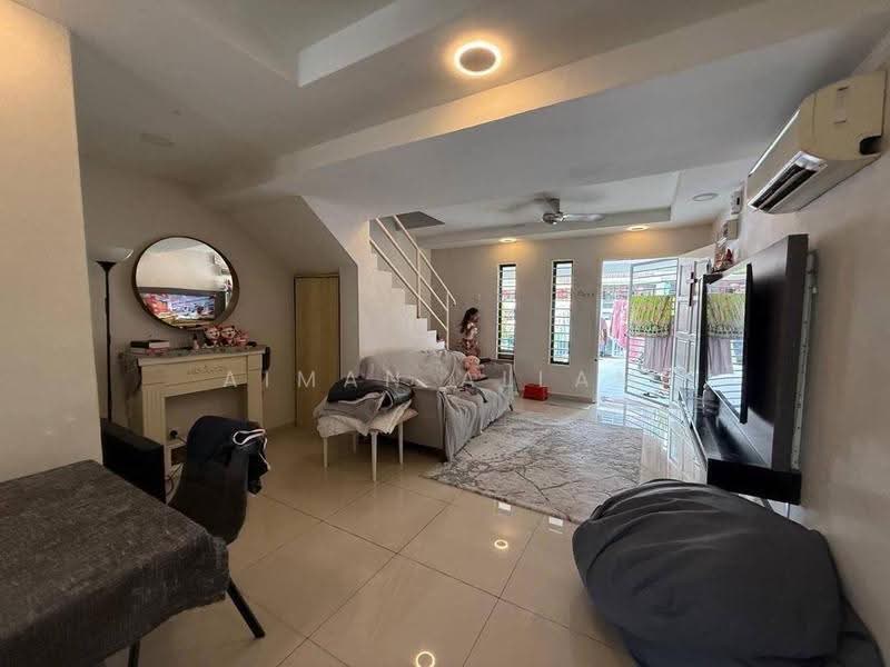 2-storey Terraced House for Sale in Sri Petaling (Kuala Lumpur) - Aiman Allam - Living Room - PropertyGuru.com.my