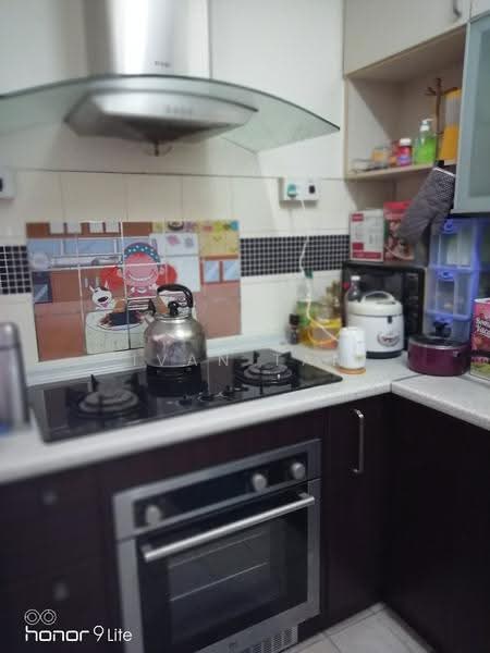 Pangsapuri untuk Dijual di saujana apartment - Ivan Tan - Kitchen - PropertyGuru.com.my