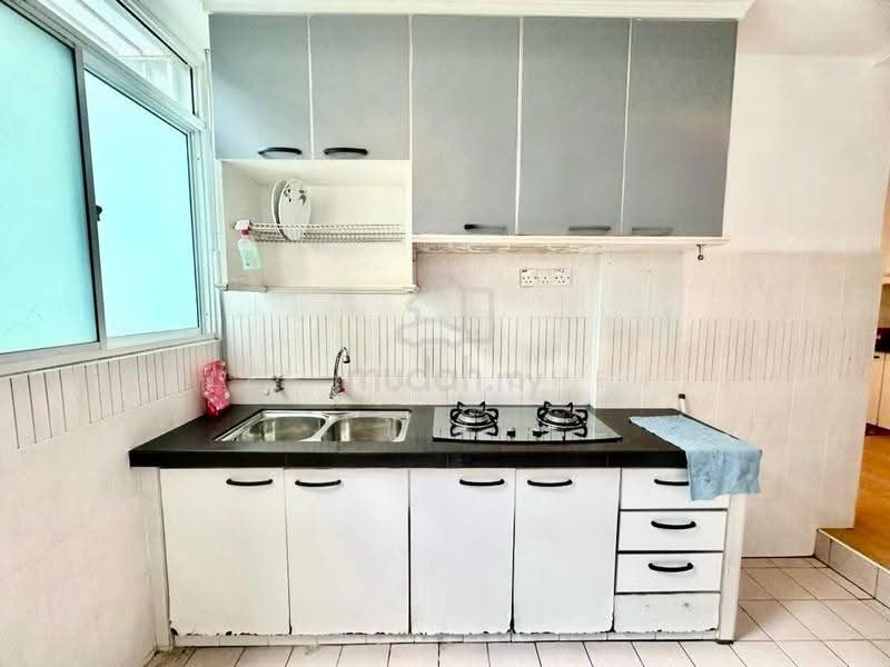 Kondominium untuk Dijual di Bayswater Resort Condominium - Lee Xue Chen - Kitchen - PropertyGuru.com.my